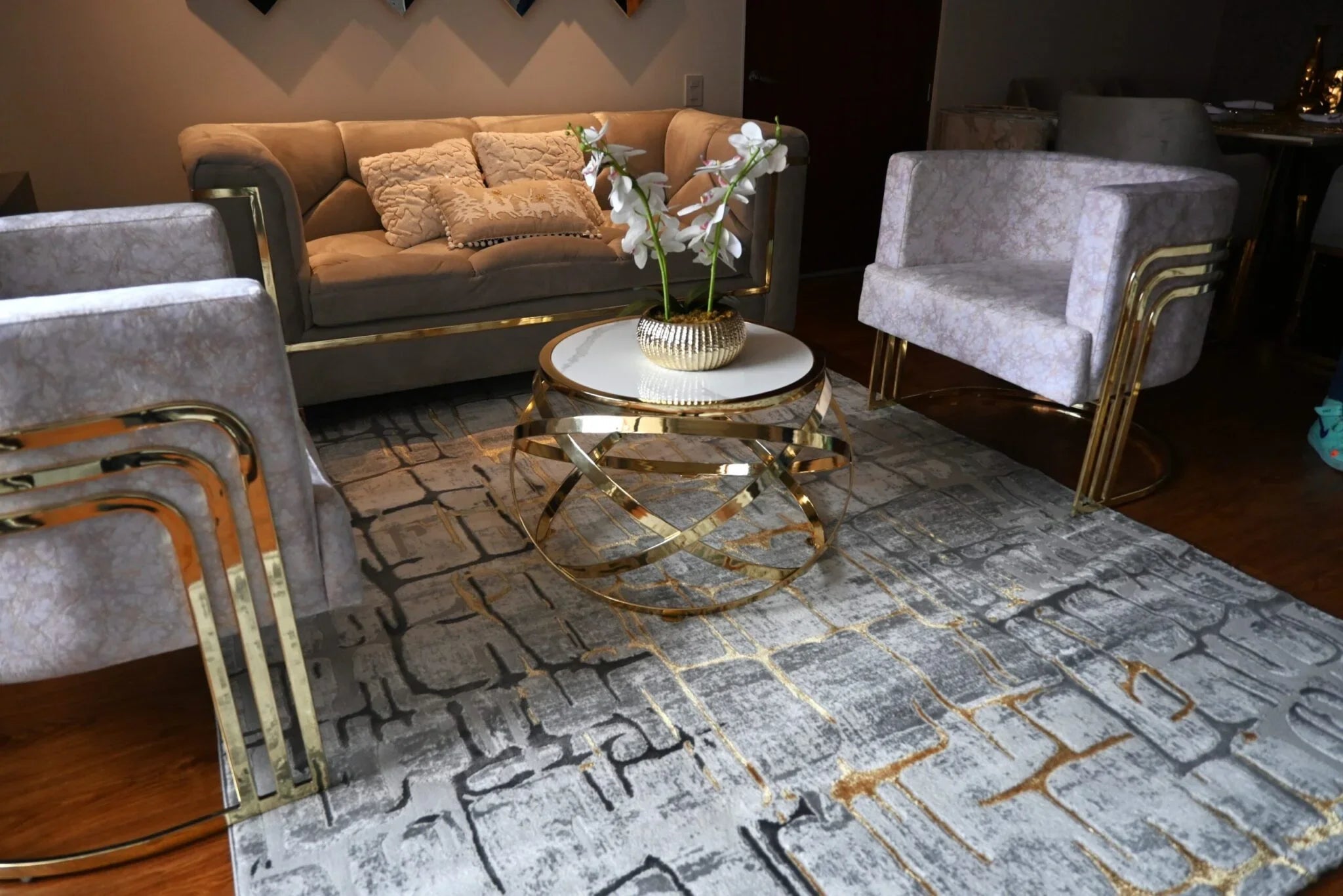 CÓMO PREVENIR LA DECOLORACIÓN DE TU ALFOMBRA - Outlet Alfombras